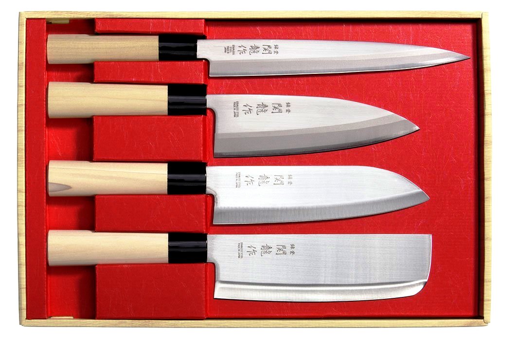 Set 4 Coltelli Giapponesi SekiRyu Sashimi, Deba, Santoku, Nakiri